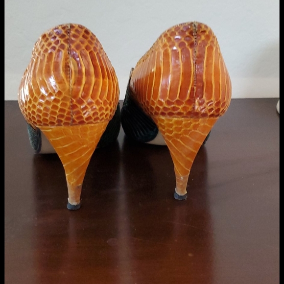 Shoes - Picture 3 of 3